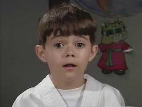 ZAŠTO JE BOG STVORIO BAKE? Klinac dao najbolji odgovor na YouTubeu!