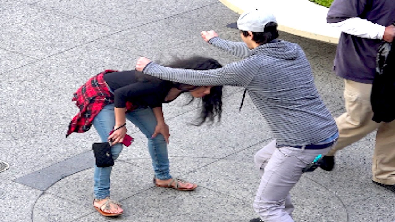 Čovjek je izveo najbolji magični trik koji jednostavno morate vidjeti!