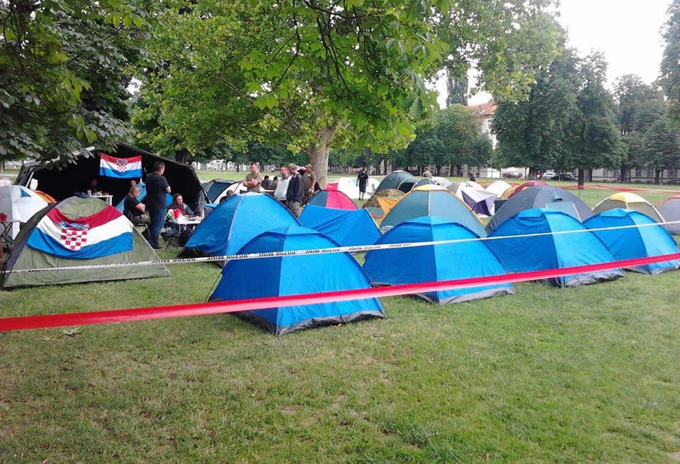 Krema s trga fešta, ljudi koji nam spašavaju glave štrajkaju