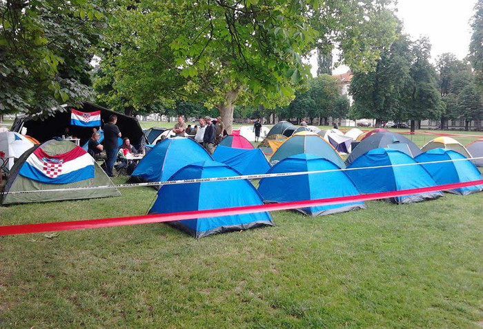 Krema s trga fešta, ljudi koji nam spašavaju glave štrajkaju