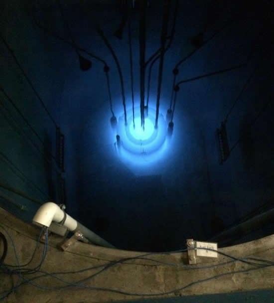 Nuklearni reaktori stvarno svijetle plavo