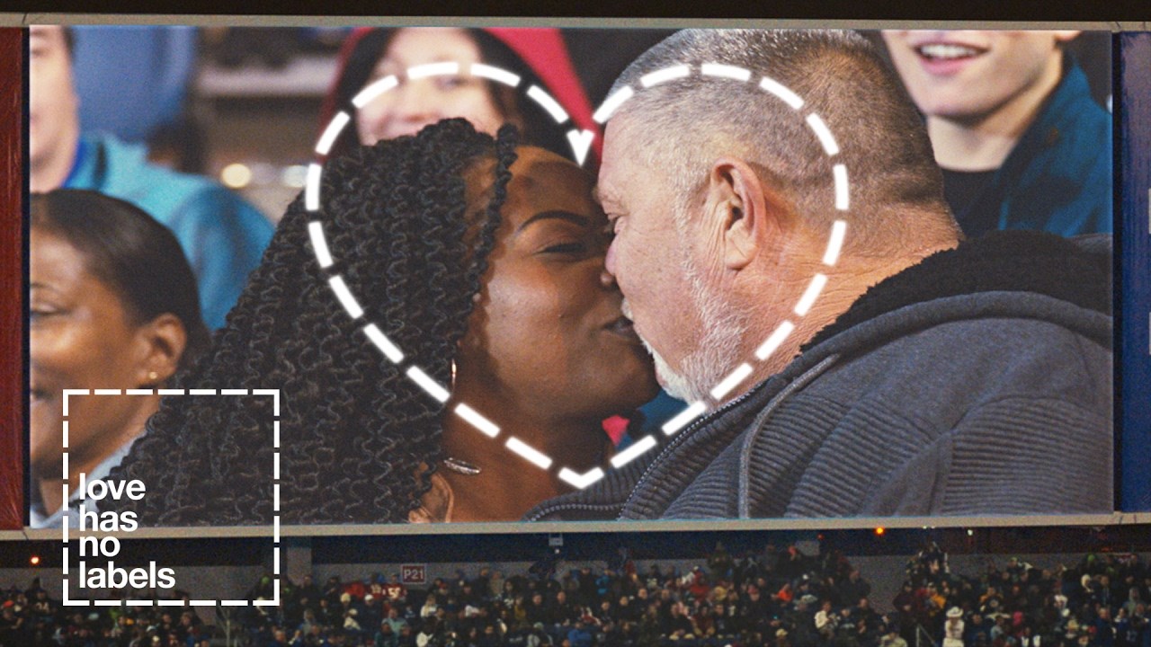 Ljubav ne poznaje granice - Amerikanci putem Kiss Cam-a poslali snažnu poruku svijetu