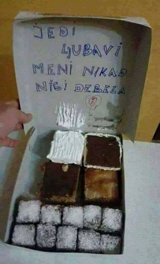 Ženi je dao najljepši poklon ikad, u kutiji ju je čekala poruka koja joj je uljepšala dan