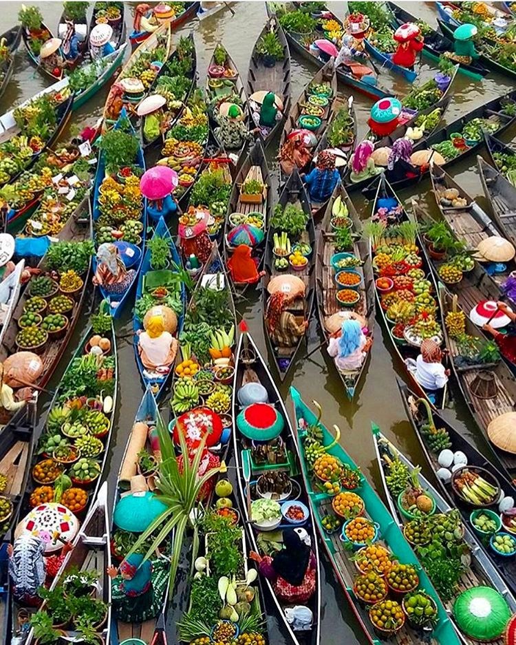 Ploveća tržnica u Indoneziji