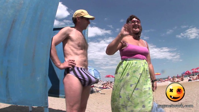 VIDEO: Scena na plaži, izašao iz kabine, dignutog...