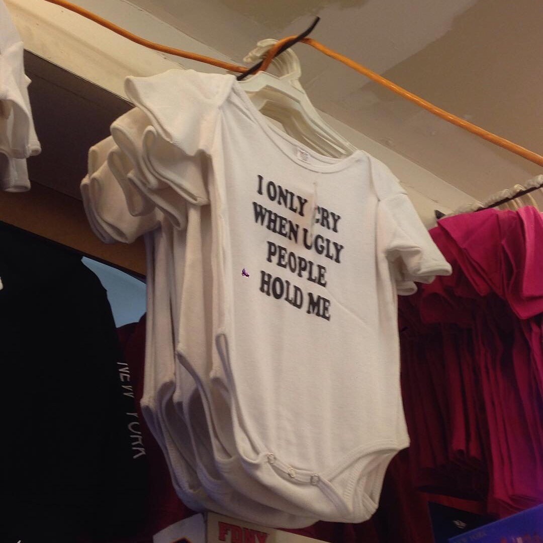 Kako si bebi priuštiti malo mira od napadne rodbine?