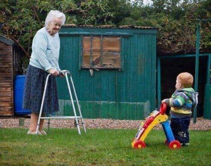 Krug života: U starosti postaješ nemoćan kao dijete