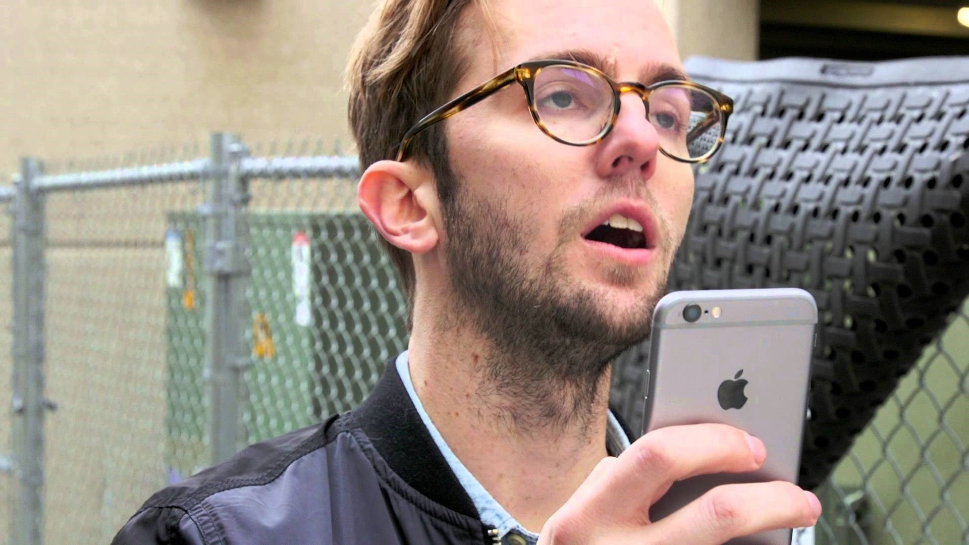 INSTAGRAM MUŽ: Iza svake fotke žene na 'Gramu postoji "ljudski selfie stick"