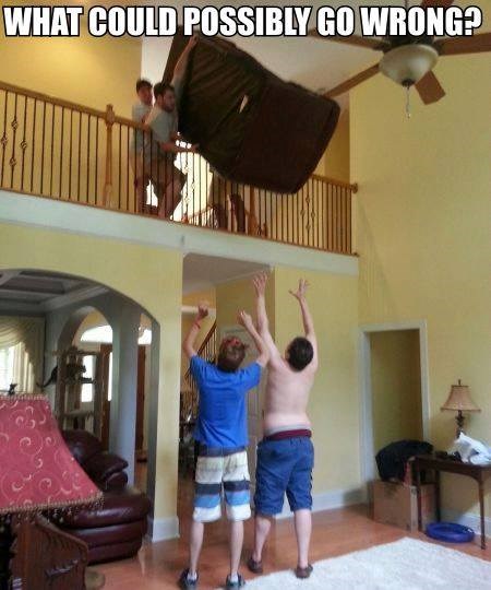 Genijalci na djelu: Zove netko Hitnu?