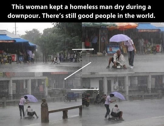 Djevojka ostala na pljusku beskućnika zaštititi kišobranom