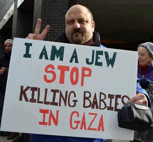 Ljudi ne žele rat. Želi ga politika.