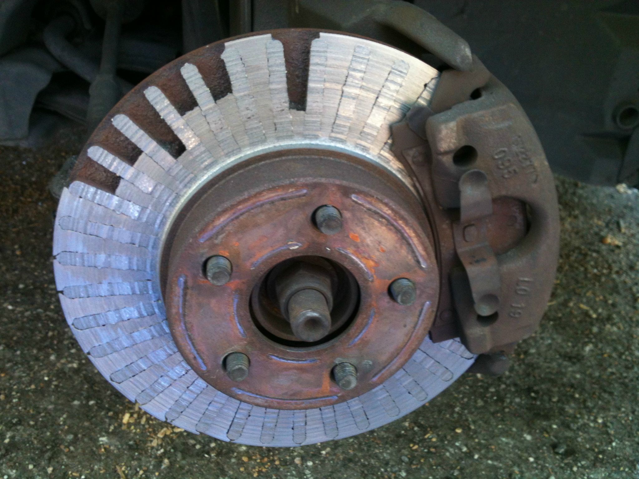 Dao kćeri auto, ona dobro brinula za njega