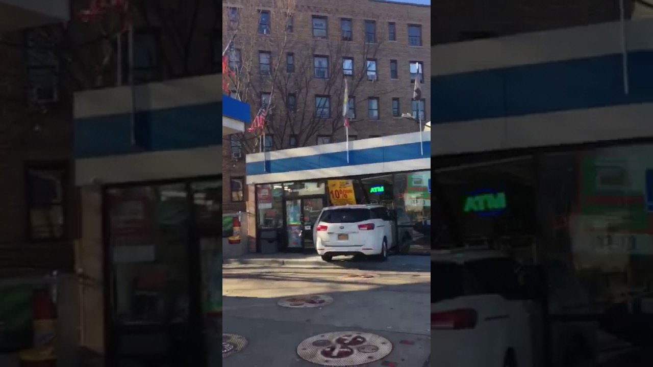 VIDEO Zaletjela se autom u benzinsku, pa počela hvatati muškarce koji su je snimali