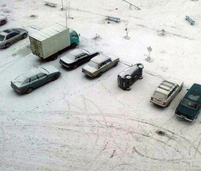 Kad ti dojadi što nema mjesta, pa ukliziš bočno