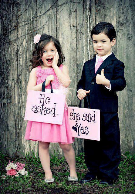 Zaprosio ju je i rekla je "da" :)