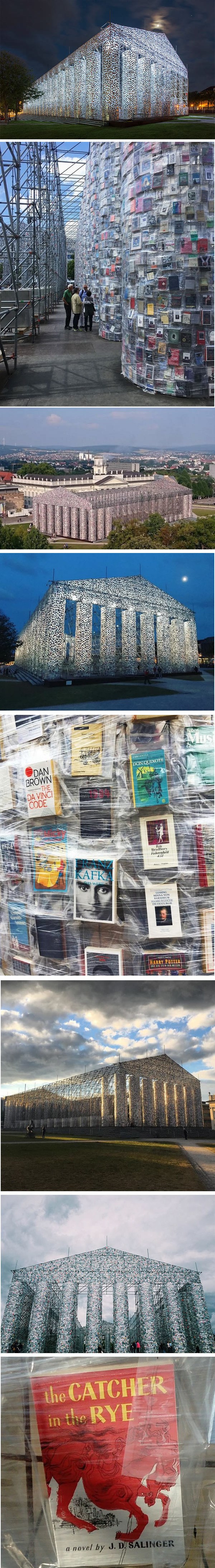 Umjetnica je od 100 000 zabranjenih knjiga napravila repliku Partenona