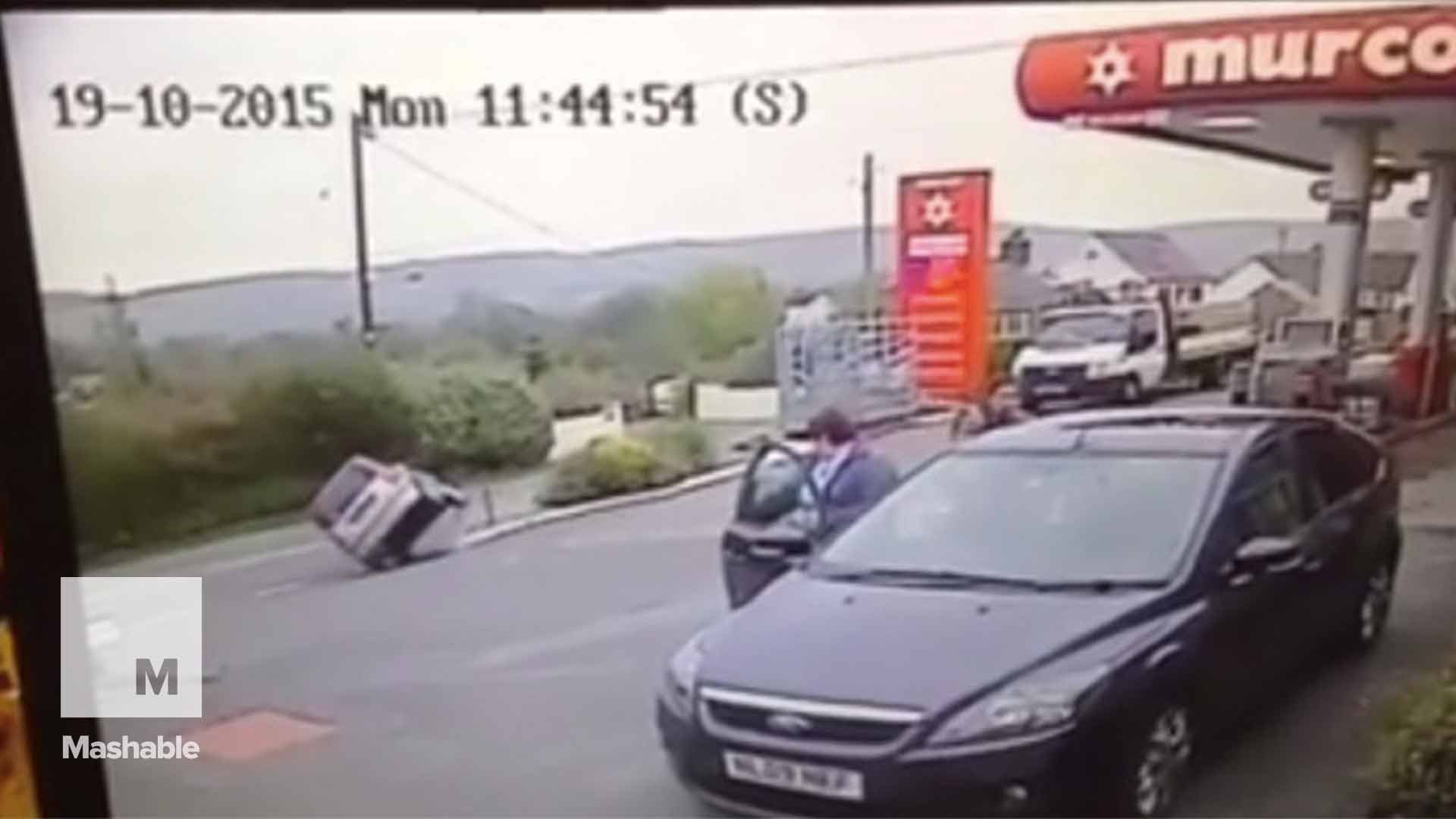 VIDEO: Starica opakih vještina sredila skretanje ko carica