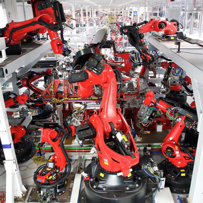 Elon Musk se pohvalio: Teslini roboti u akciji na novoj proizvodnoj traci