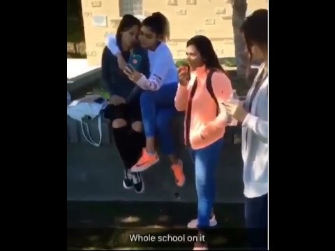 Novi trend "mannequin challenge": Ljudi glume lutke iz izloga