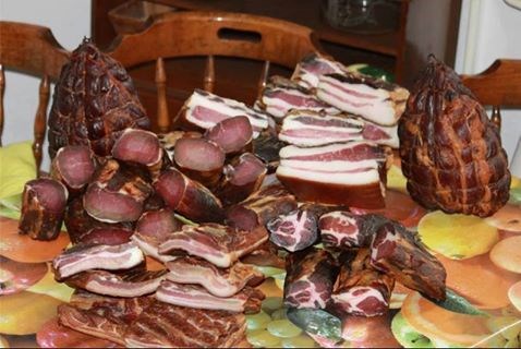 Ma kakav švedski stol... balkanski stol je zakon!