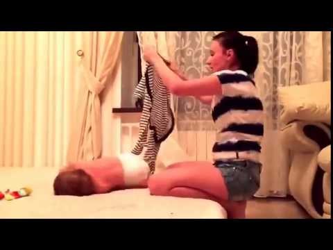 VIDEO: Slatke muke po blizancima - mama u akciji