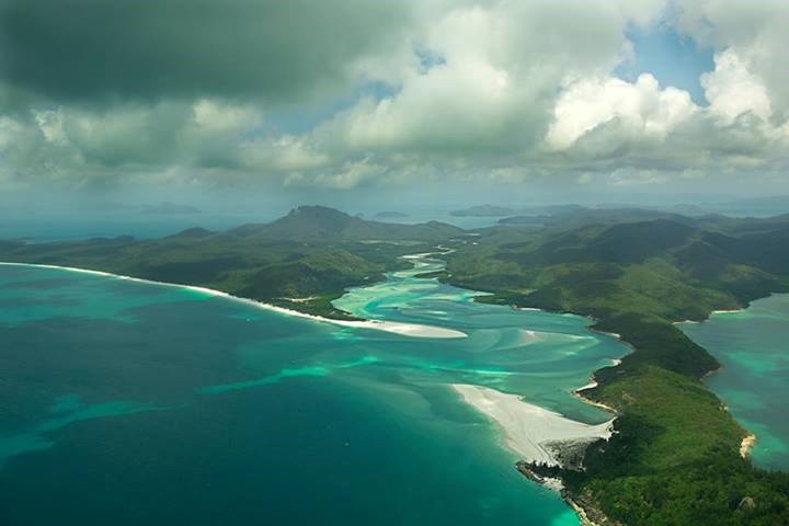 Crna oluja se sprema nad bijelim rajem