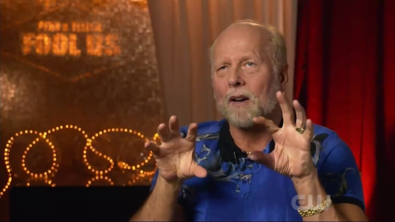 Slijepi mađioničar izveo je najbolji trik s kartama koji ste ikada vidjeli