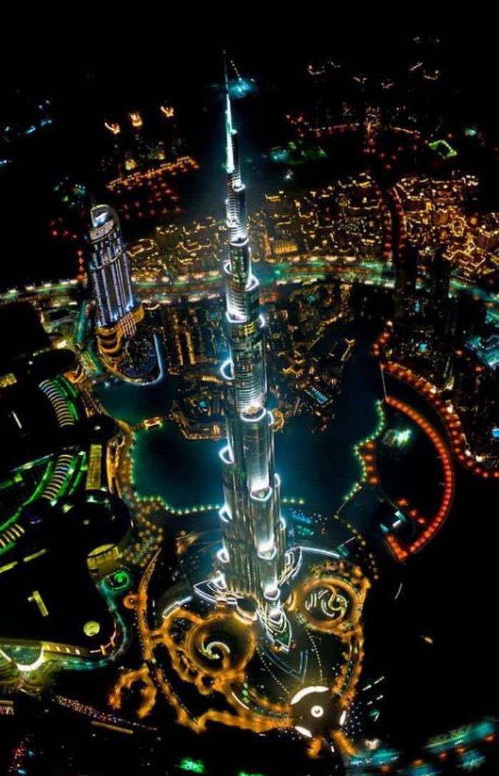 Dubai: Pogled na najvišu zgradu na svijetu noću
