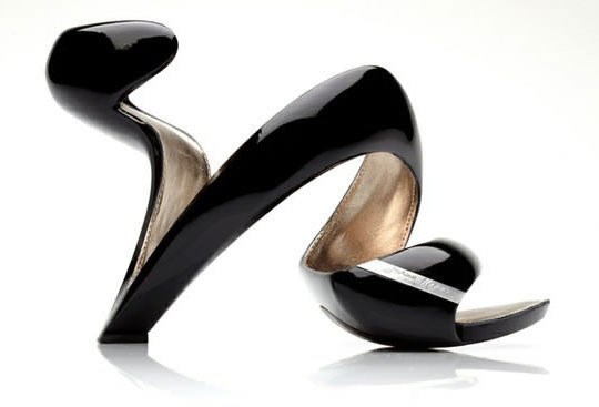 Koja bi navukla ovu štiklu?