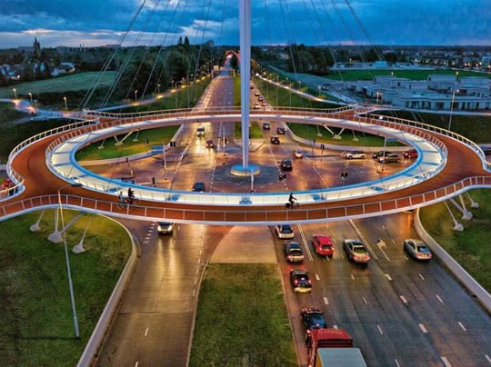 Nizozemska ima prvi viseći kružni tok za bicikliste