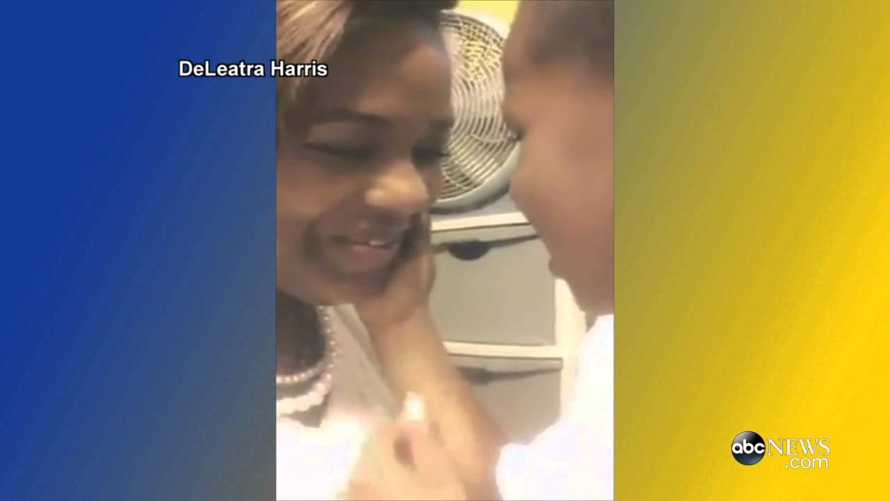 Preslatki dječak mami otpjevao koliko je lijepa i raznježio internet