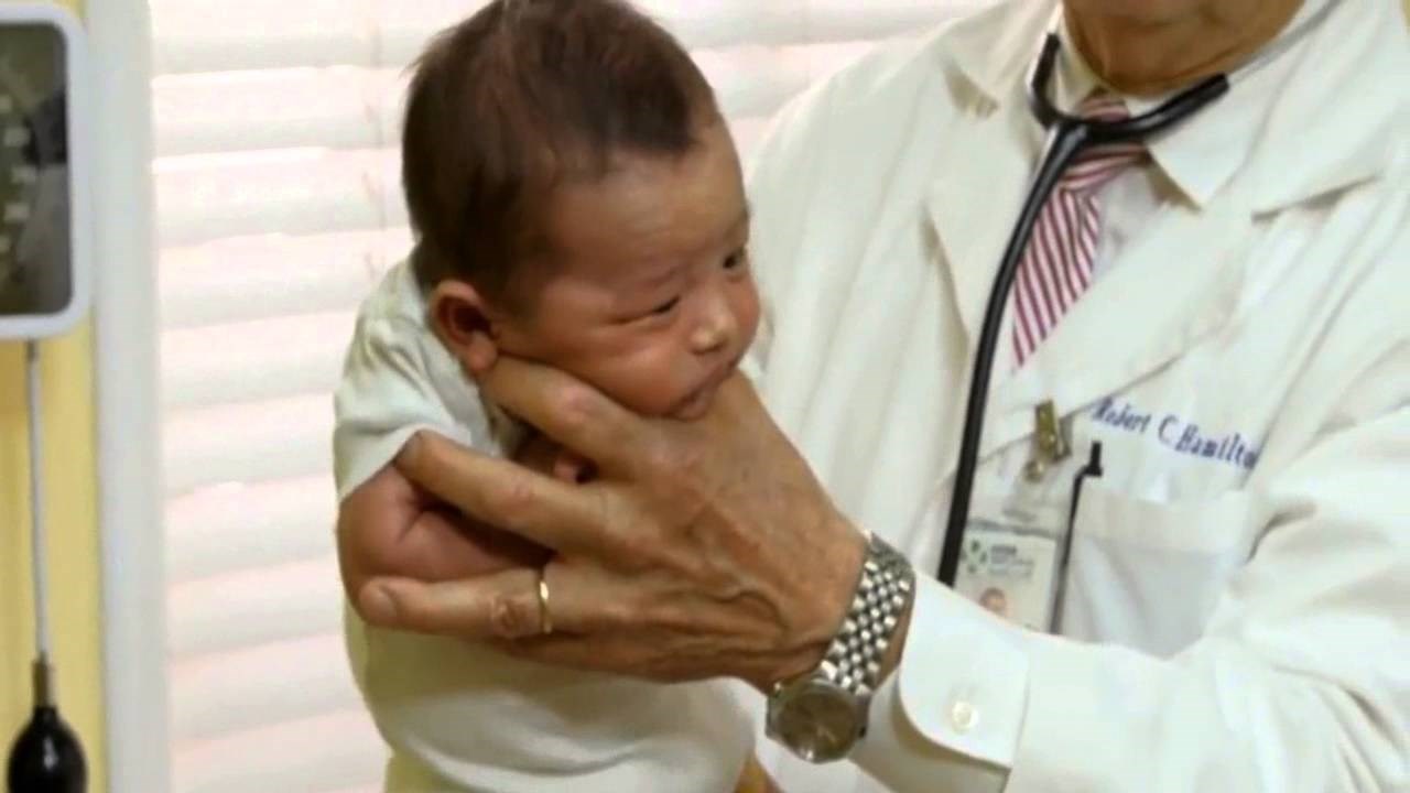 SVETI GRAL RODITELJSTVA: Kako u sekundi smiriti uplakanu bebu!