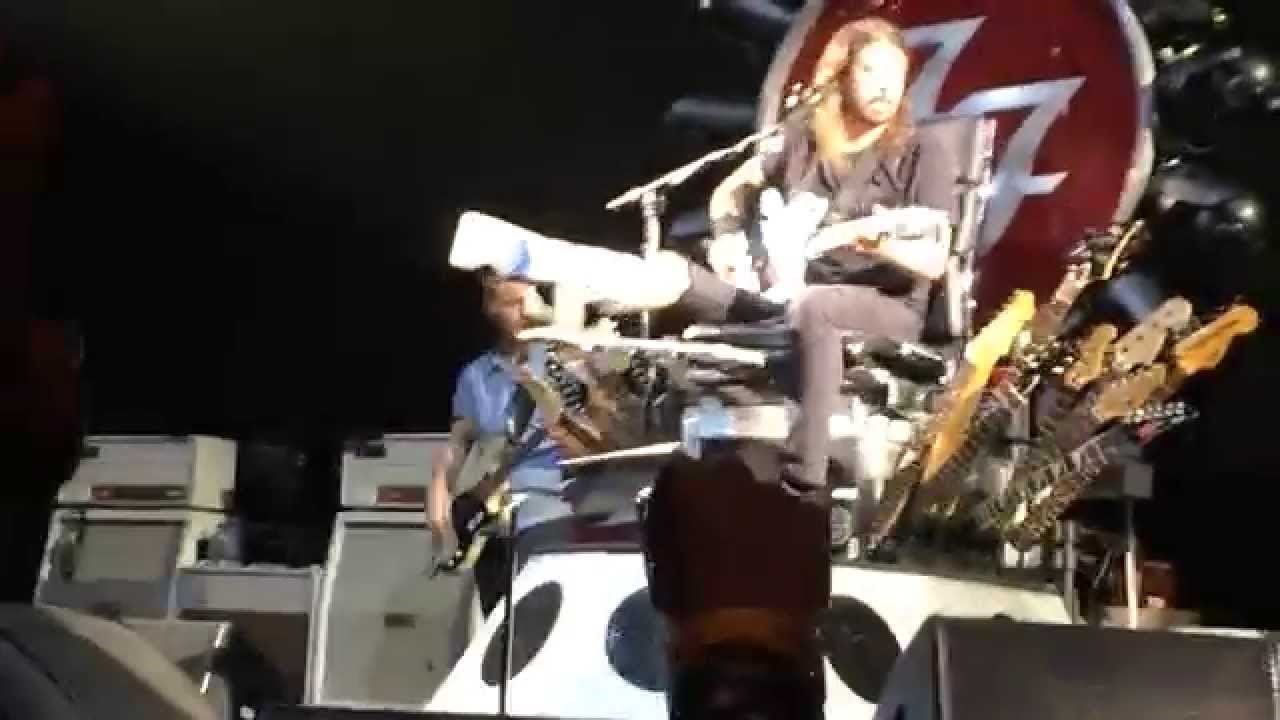 VIDEO: Dave Grohl pozvao fana da svira bubnjeve, lik razvalio!