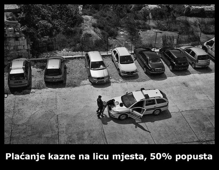 Plaćanje kazne u naturi: Žene - hauba, dečki - janjetina