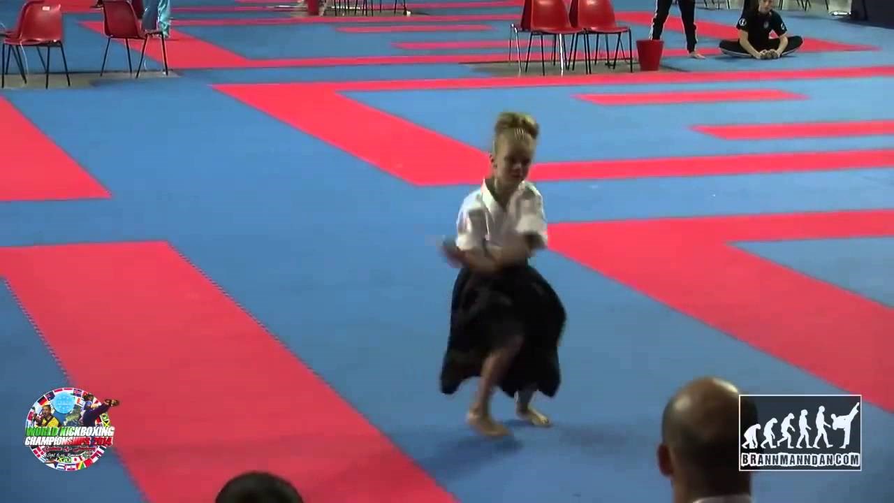 NAJKLINCI 2015.: Minisamurajka žestinom preplašila i žiri!