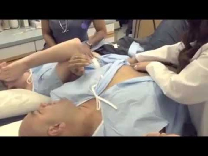 VIDEO Muškarci su se dobrovoljno spojili na simulator porođajnih bolova kako bi dokazali da žene "pretjeruju"