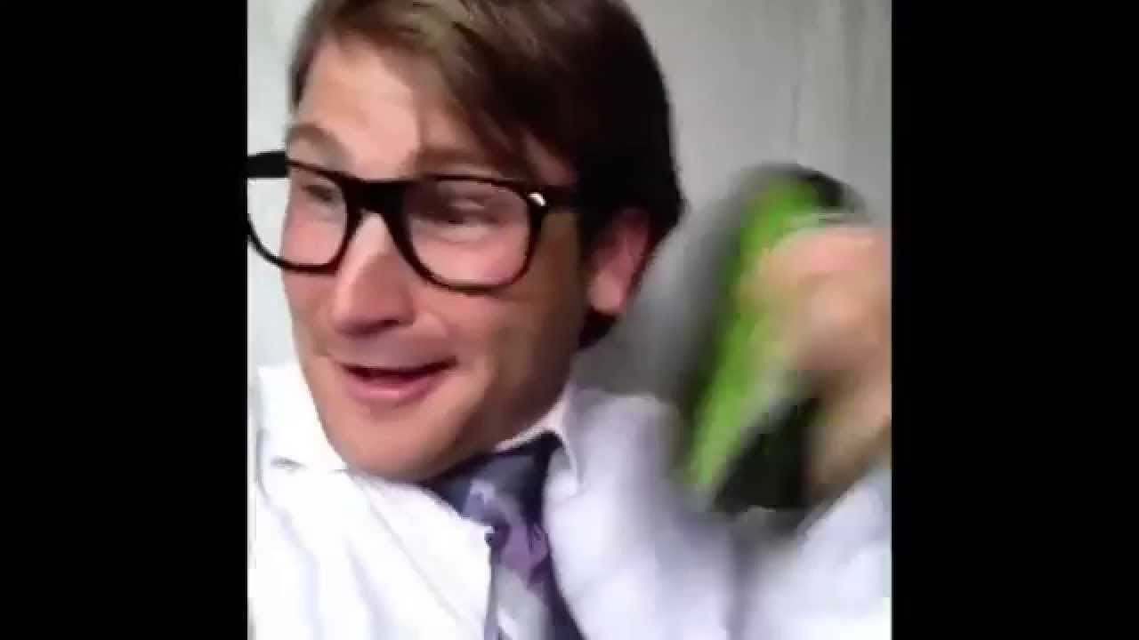 Video: Najnevjerojatniji "dvojnik" Robina Williamsa kojeg ćete ikada vidjeti!