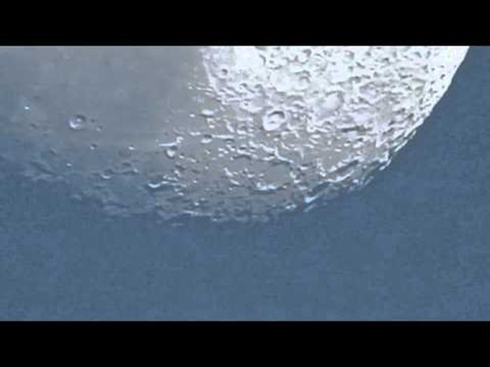 VIDEO: Lik fotoaparatom zazumirao na kratere na Mjesecu