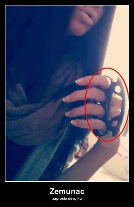 Zemunac zaprosio djevojku - bokserom