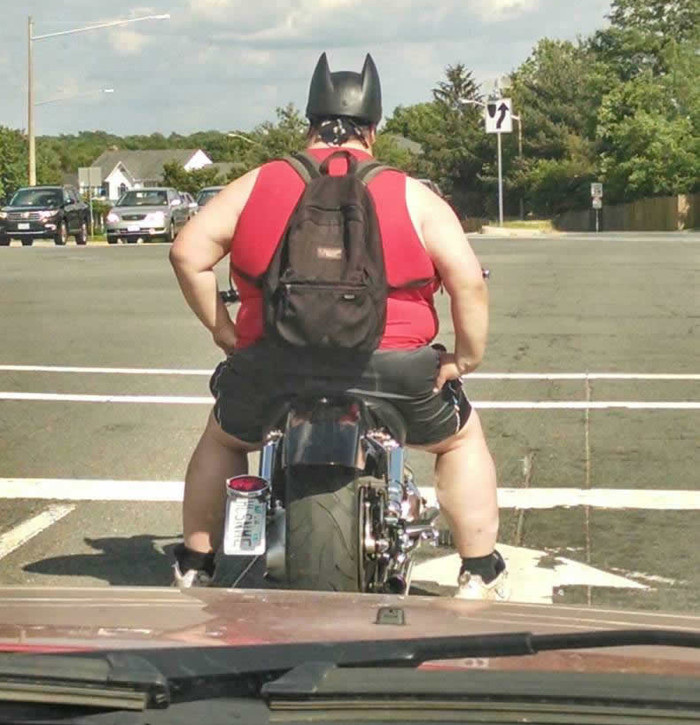 Kriza je takva da Batman radi i danju