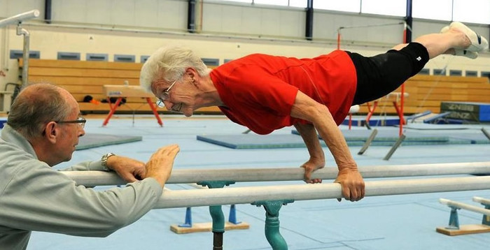 Superbaka snagom posramila gimnastičare