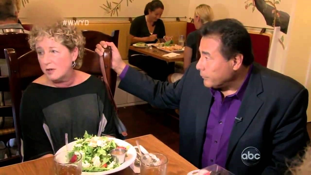 VIDEO: Cijeli restoran u šoku slušao što majka govori kćerki