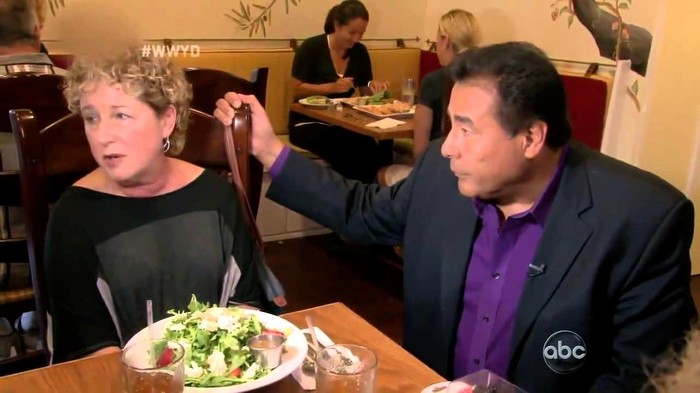 VIDEO: Cijeli restoran u šoku slušao što majka govori kćerki