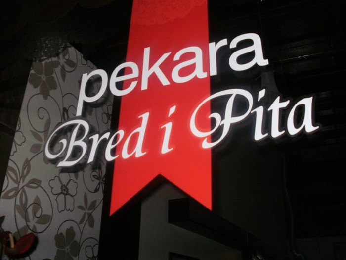 A kraj nje slastičarna "Dolče i kafana"?