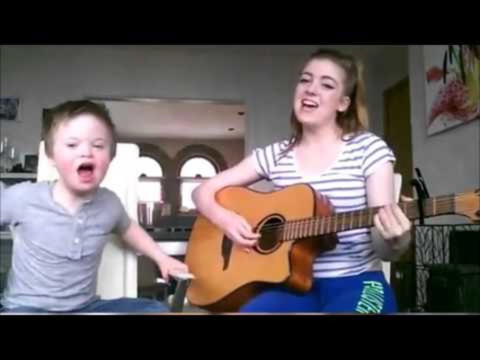 VIDEO: Duet koji će izmamiti i osmjeh i suzicu