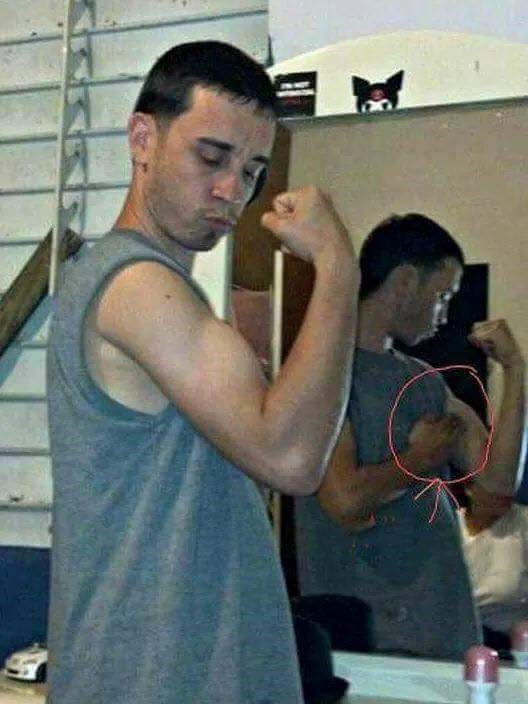 Teretana nije zaslužna: Ogledalo je otkrilo kako je ovaj mladić dobio mišiće