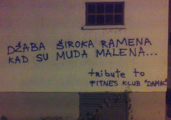 Sprdanje s nabildanim "stanarima" teretane