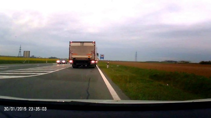 VIDEO: Bahati vozač Konzumovog kamiona umalo ubio čovjeka!