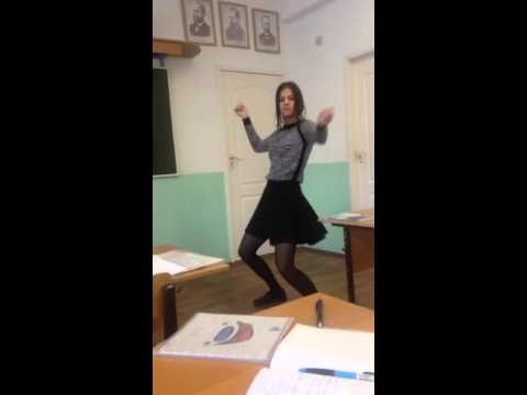 VIDEO: Ruskinju 'uhvatilo' ludilo, počela plesati usred učionice