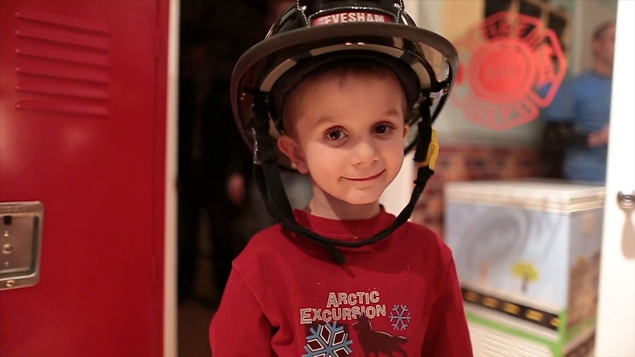 VIDEO: Poklonili su mu život koji nikad neće imati!